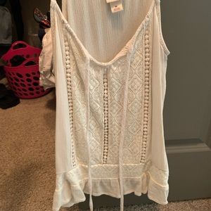 Super cute tank top.